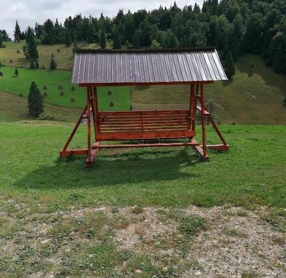 Pensiunea Poarta Lui Ionele