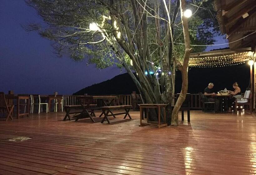 Plaa's Thansadet Resort