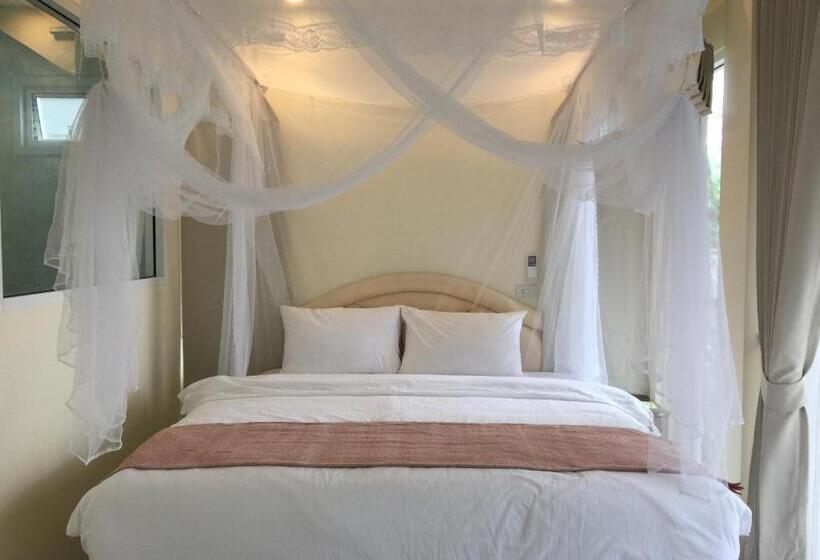 Plaa's Thansadet Resort