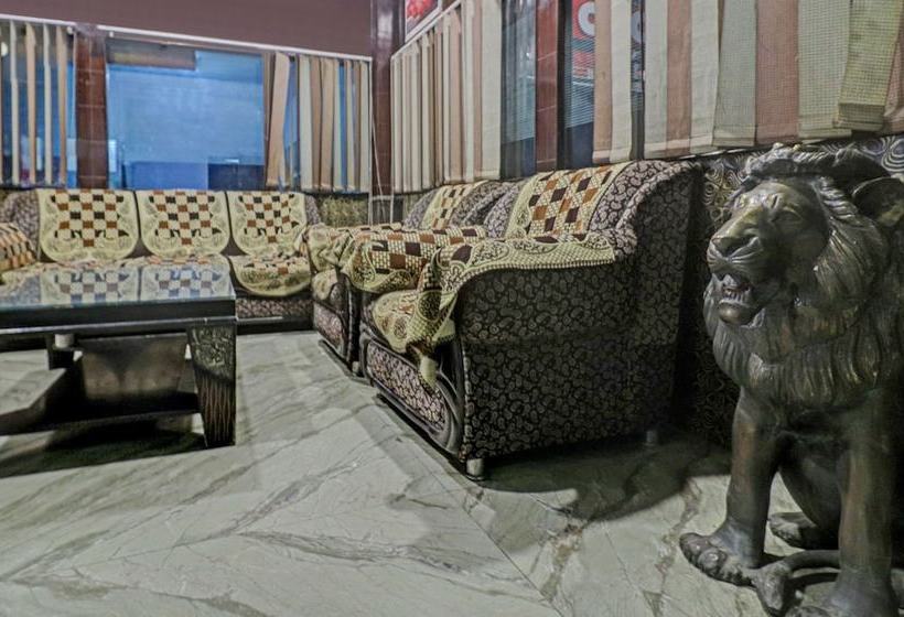 リゾートホテル Treebo Trend Radha Palace