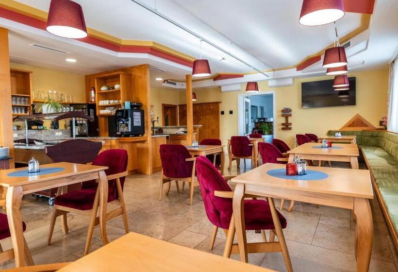 Vulkan Residenz Hotel   Self Check In