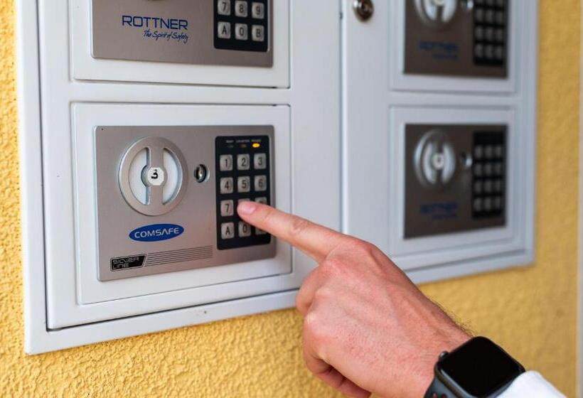 Vulkan Residenz Hotel   Self Check In