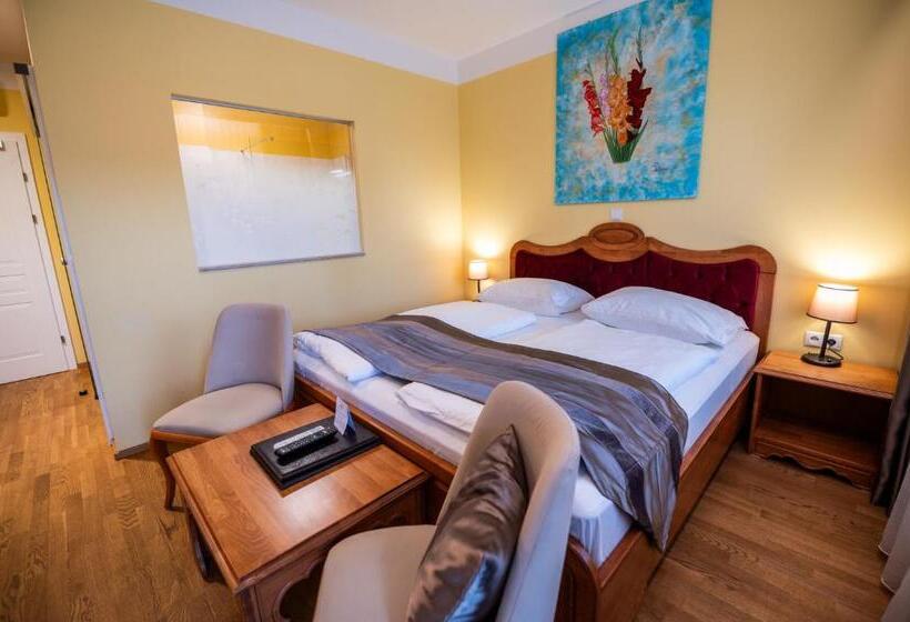 Vulkan Residenz Hotel   Self Check In