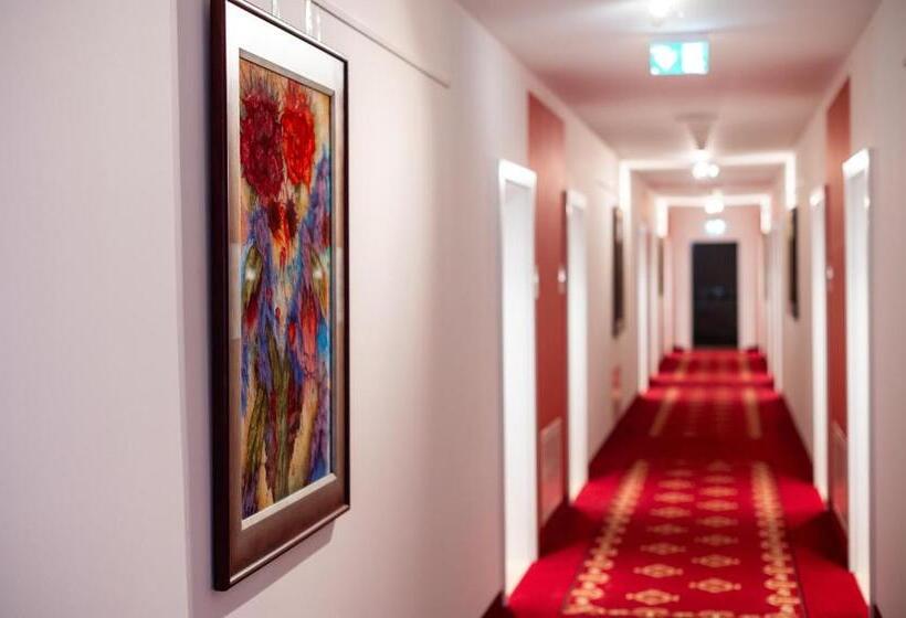 Vulkan Residenz Hotel   Self Check In