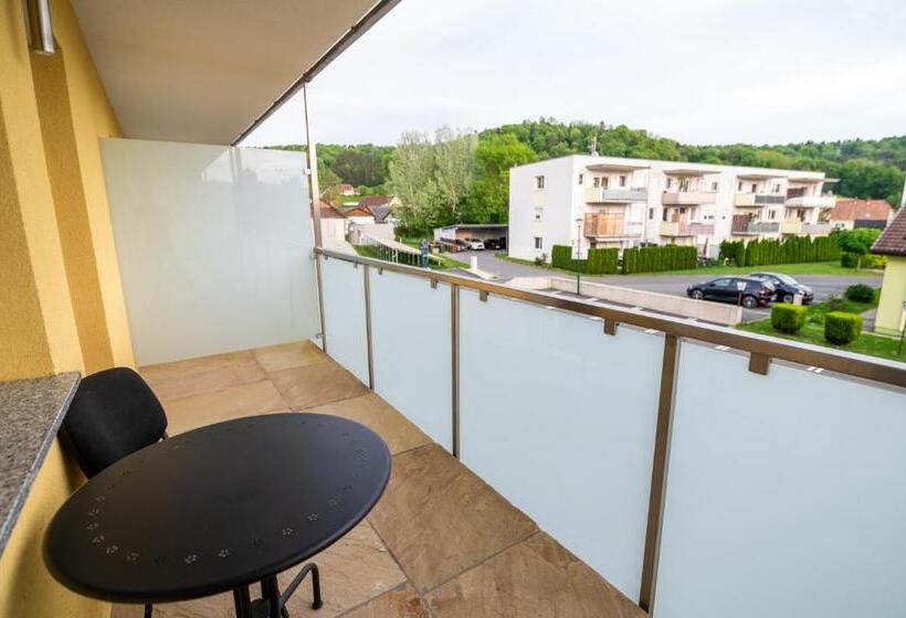 Vulkan Residenz Hotel   Self Check In