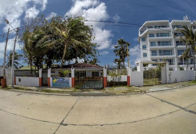 ユースホステル Villa Sarie Bay