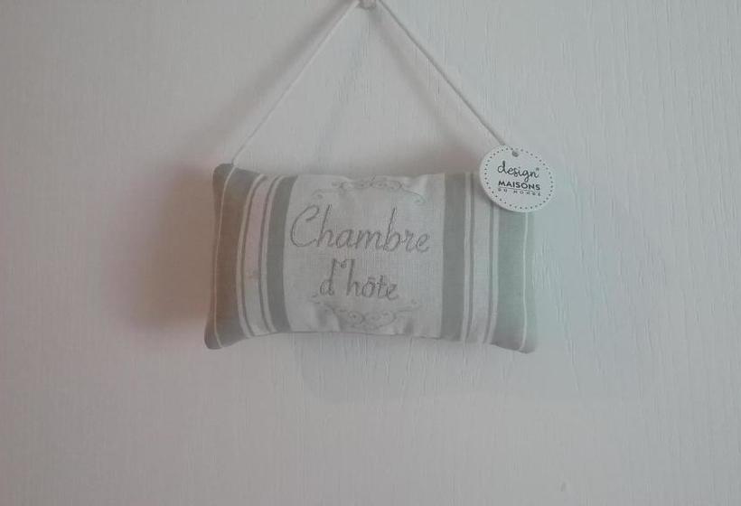 ベッドアンドブレックファースト Au Domaine De Sophie Chambres D Hôtes Crasville Manche