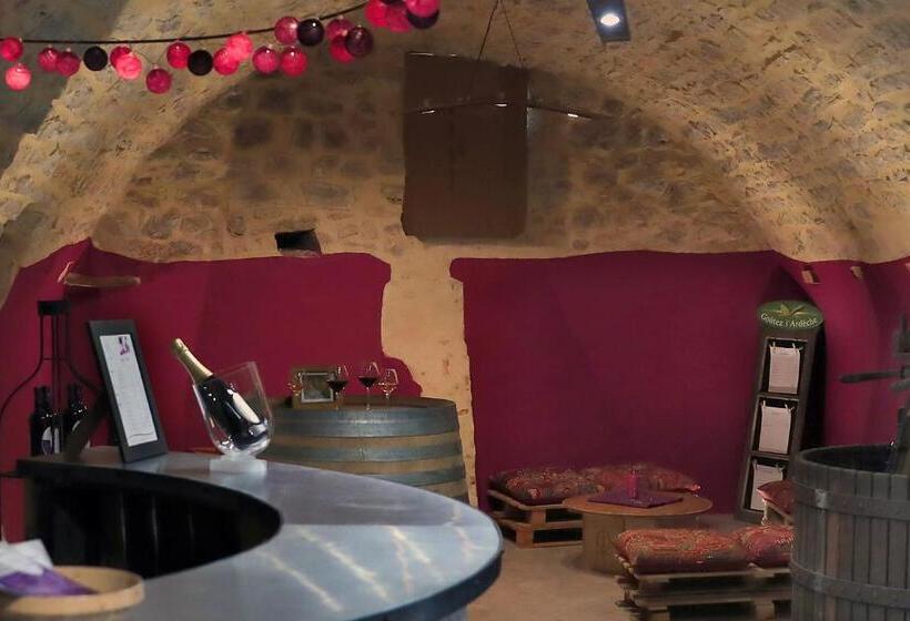 مبيت وإفطار Domaine De Peyre Brune