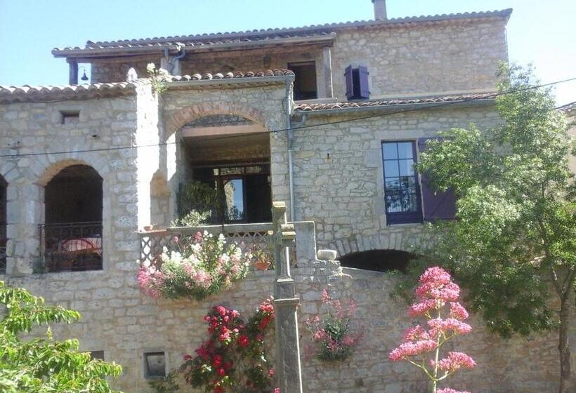 مبيت وإفطار Domaine De Peyre Brune