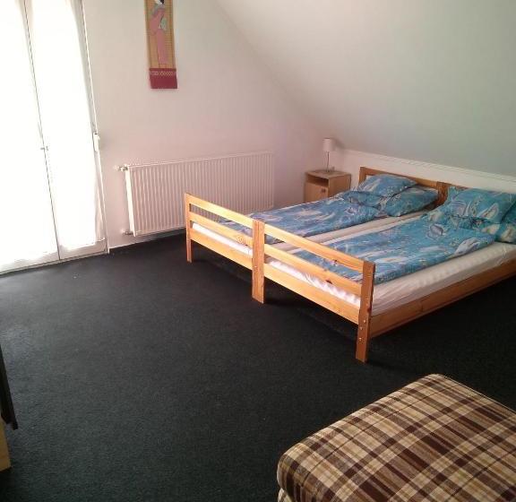 住宿加早餐  Napocska Panzió