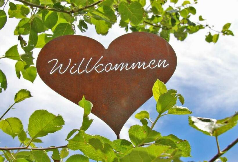 مبيت وإفطار Pension Christophorus Hotel Garni