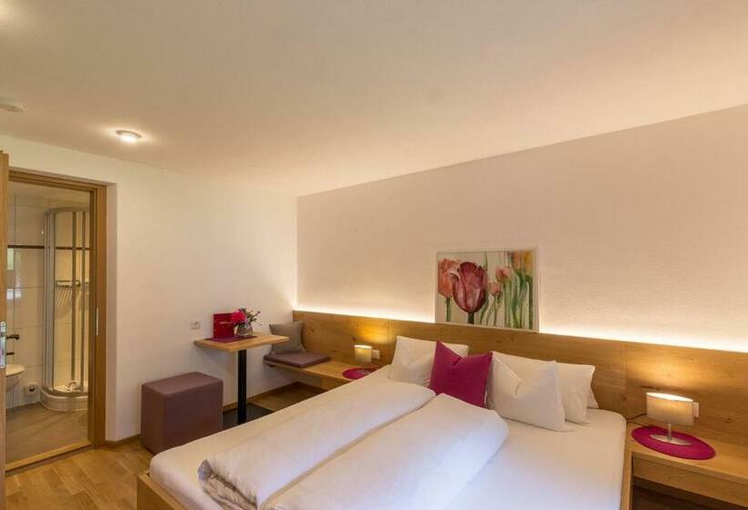 مبيت وإفطار Pension Christophorus Hotel Garni