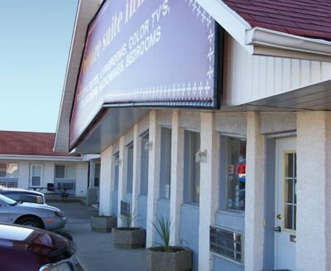 Centre Suites Inns Motel