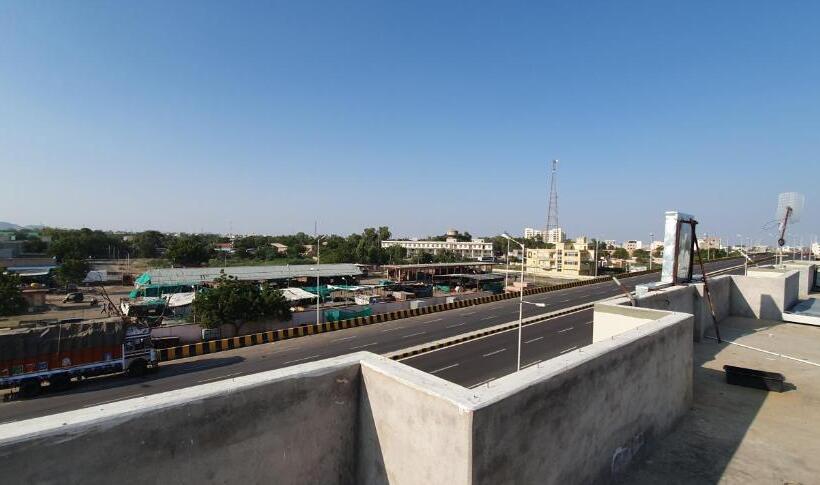 Отель Manuhar Inn