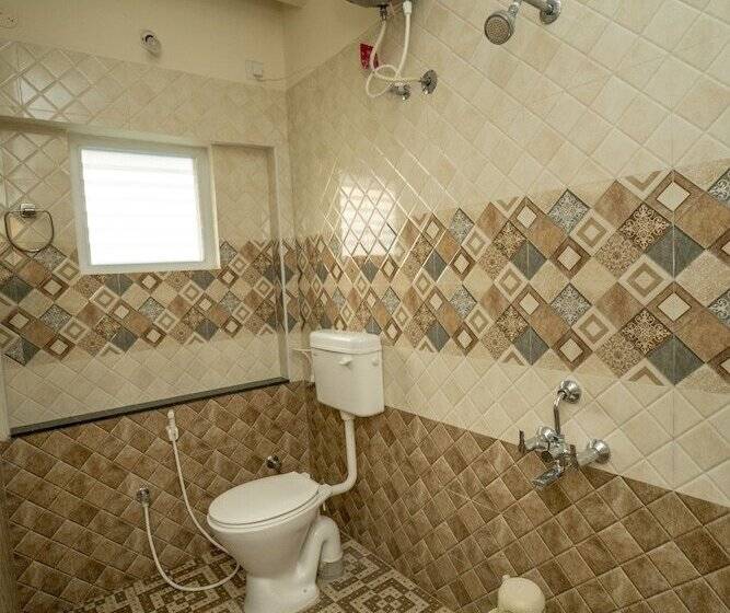 فندق Sr Residency