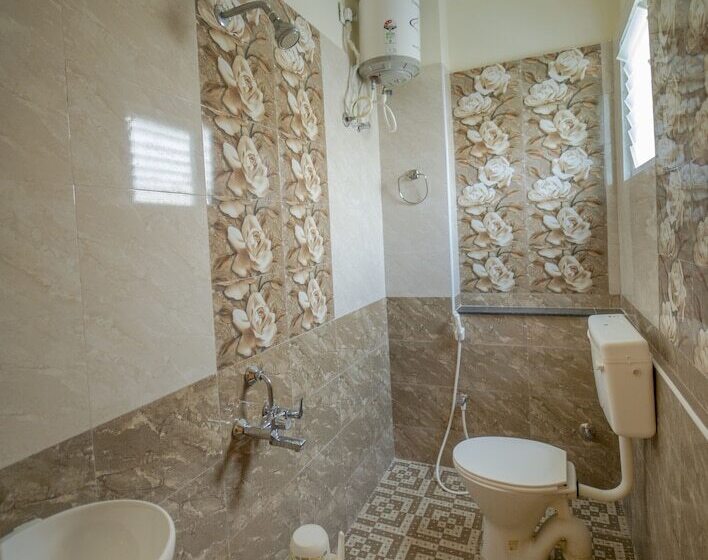 فندق Sr Residency