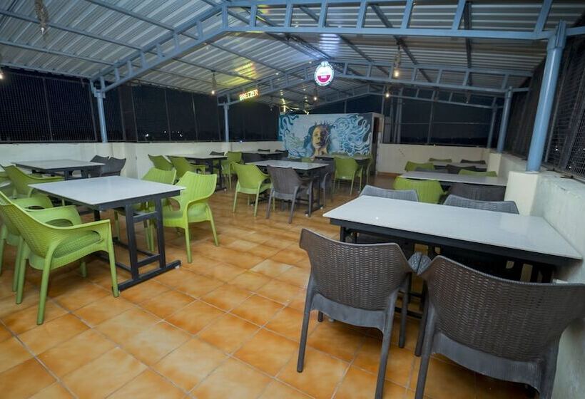 فندق Sr Residency