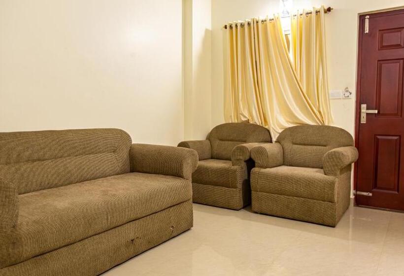 هتل Woodside Residency