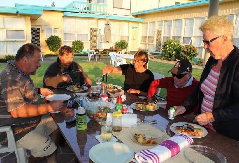 Mermaid Holiday Flats