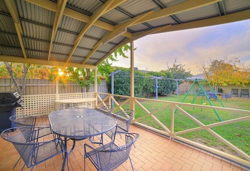 مُتل Boulevarde Motor Inn