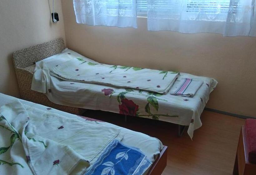 Пансион песента на морето