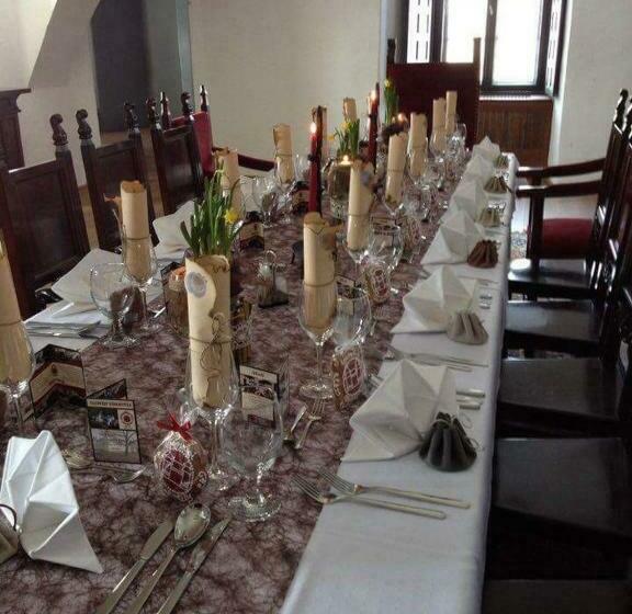 بنسيون Egervári Várkastély