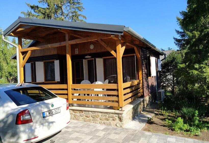 펜션 Hipságh Vendégház