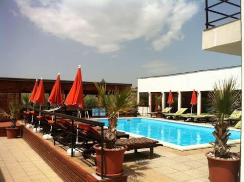 פנסיון Omega Mamaia Nord