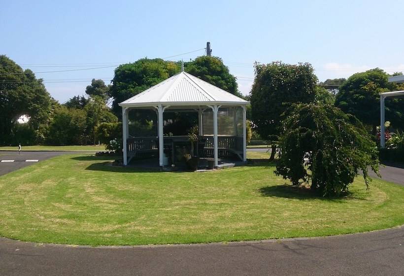 פנסיון Phillip Island Cottages