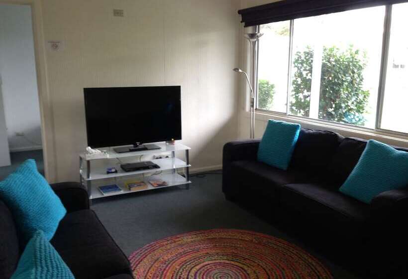 פנסיון Phillip Island Cottages