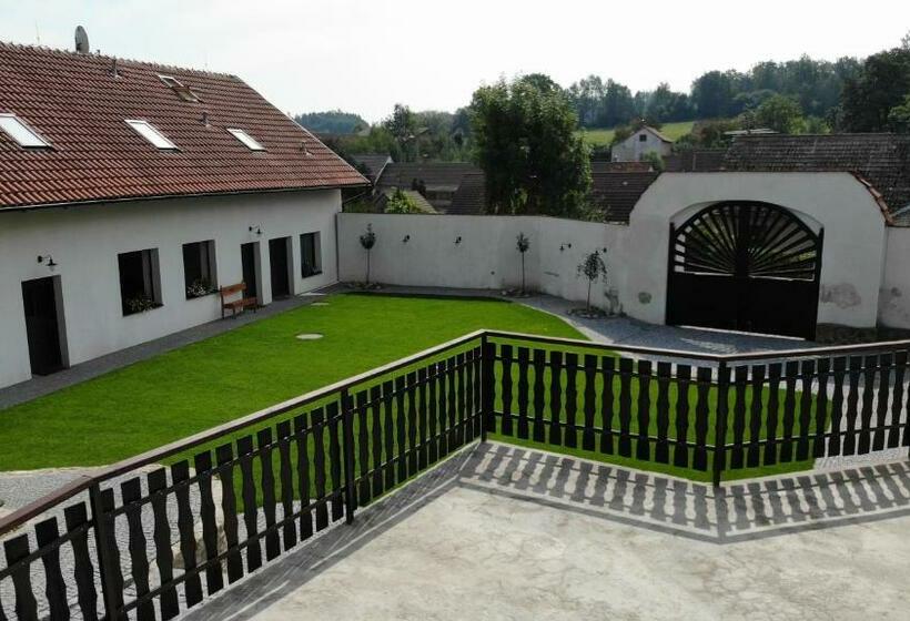 Пансион Statek český Dvůr