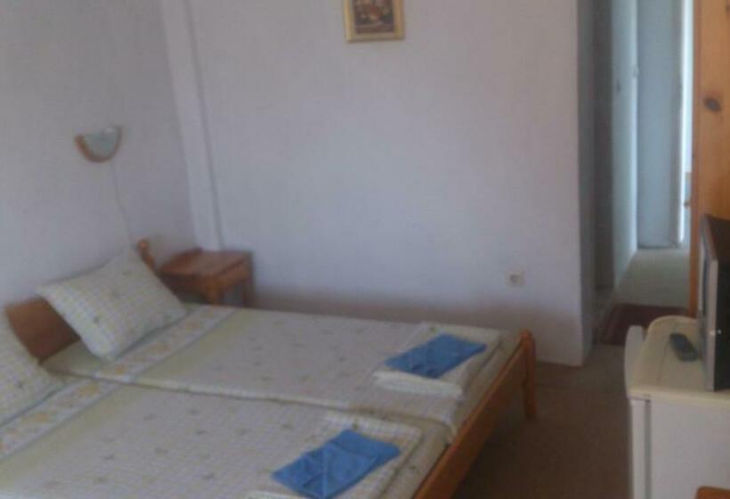 פנסיון Svetla Guest House