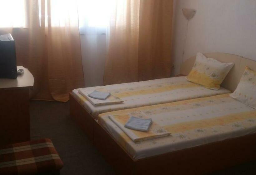 פנסיון Svetla Guest House