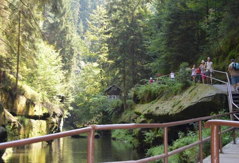 Pension A Restaurant Vesna   české švýcarsko