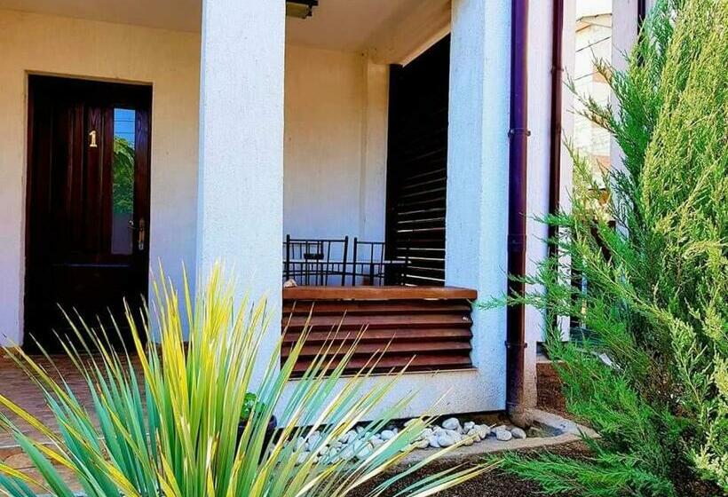 Pensiunea Casa Blanca