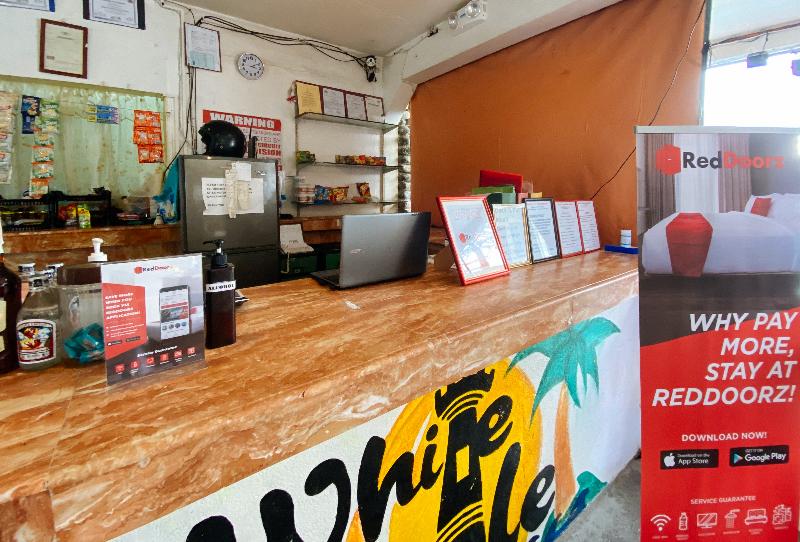 Reddoorz @ White Castle Beach Resort Iba Zambales