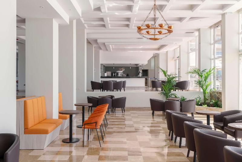 Aguamarina Golf Apartments