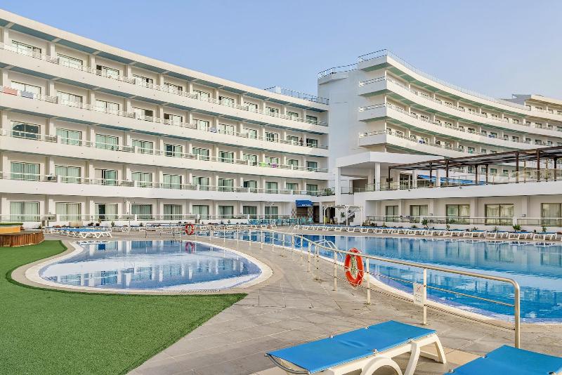 Aguamarina Golf Apartments