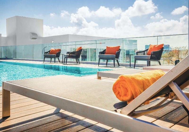 בית מלון כפרי Iberostar Waves Miami Beach