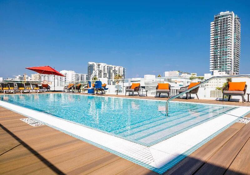 בית מלון כפרי Iberostar Waves Miami Beach