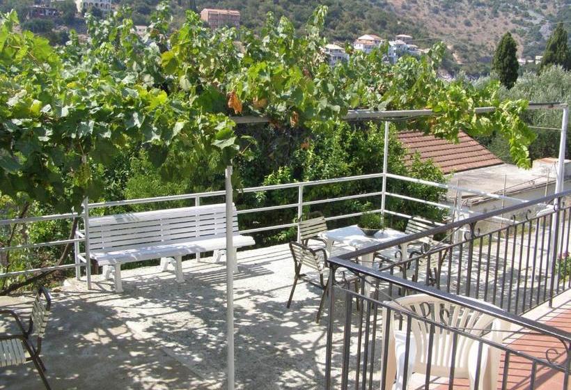 Dimitrakis Apartments