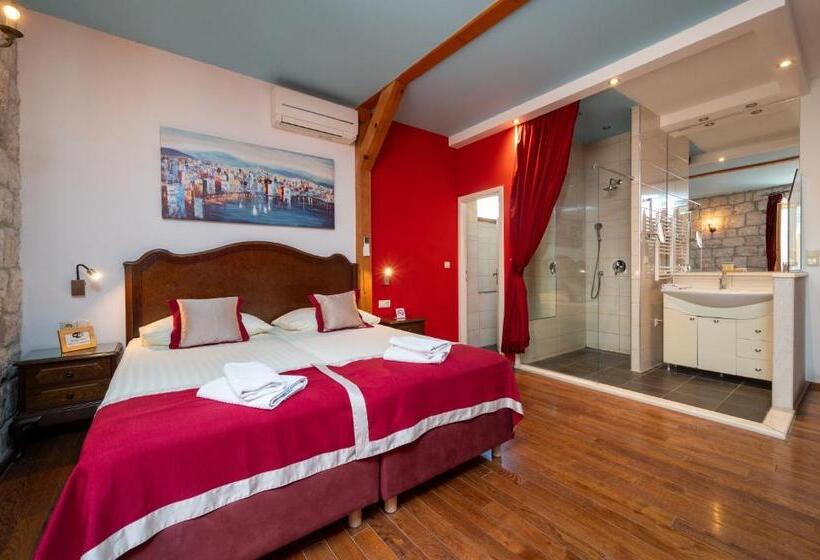 Heritage Hotel Tragos