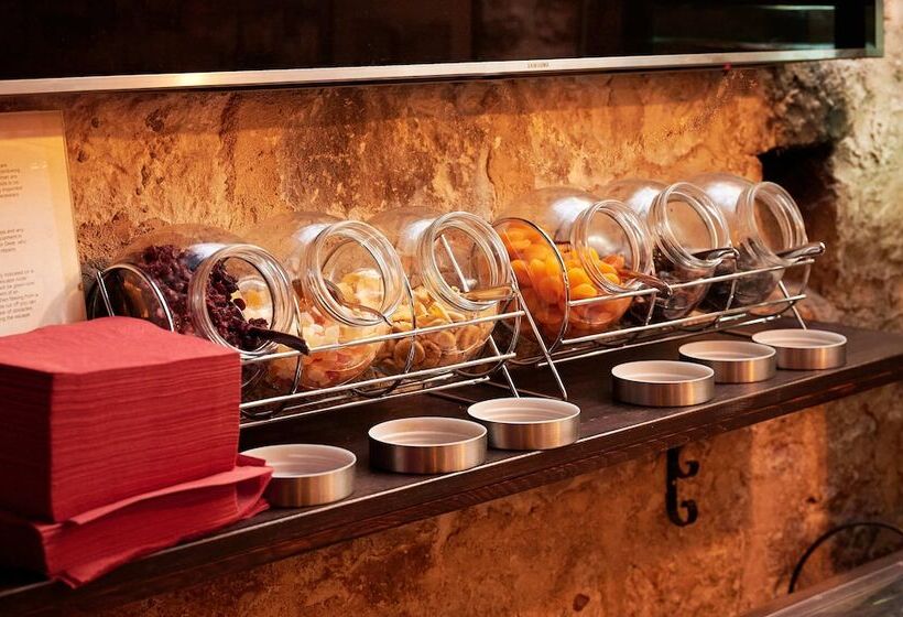 Heritage Hotel Tragos