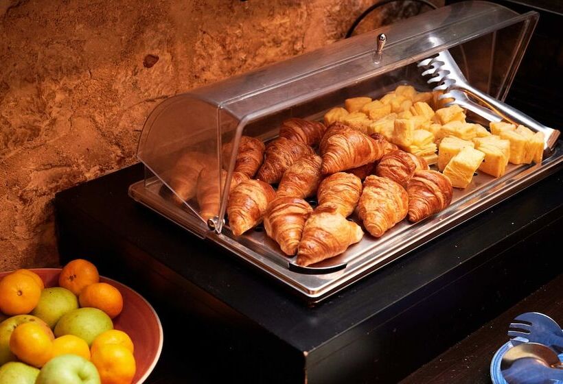 Heritage Hotel Tragos