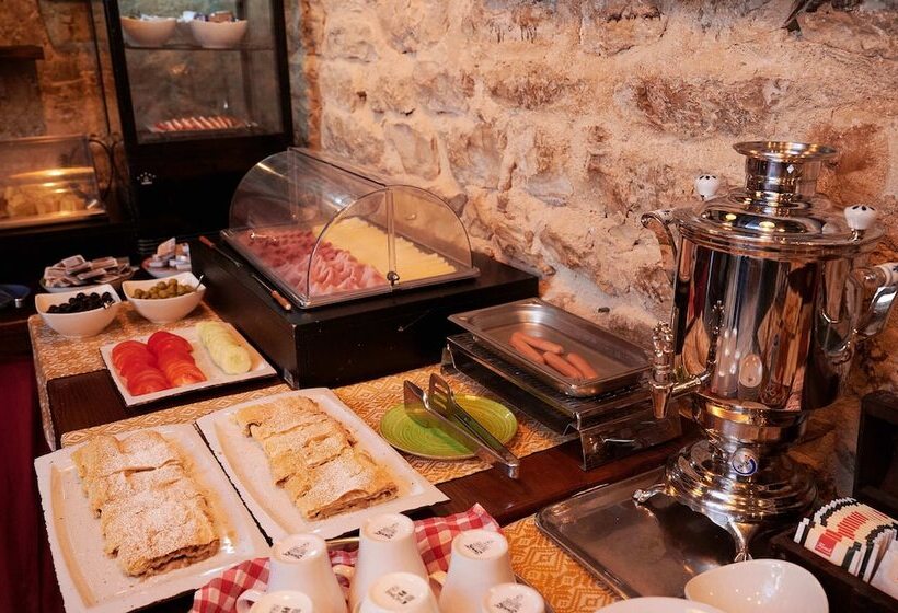 Heritage Hotel Tragos