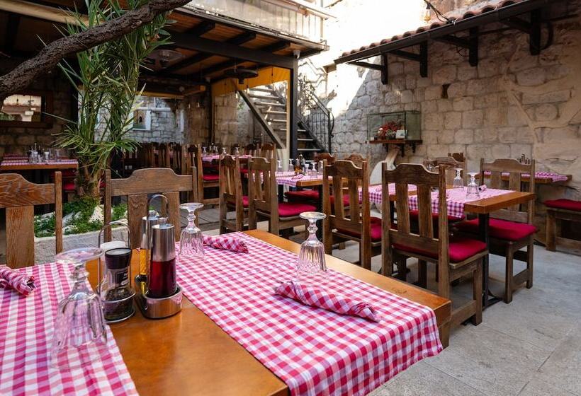 Heritage Hotel Tragos