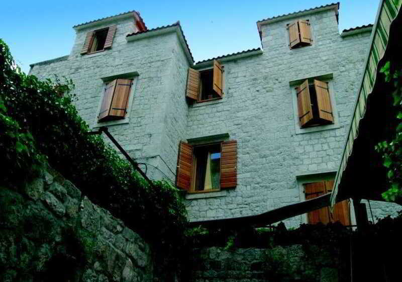 Heritage Hotel Tragos