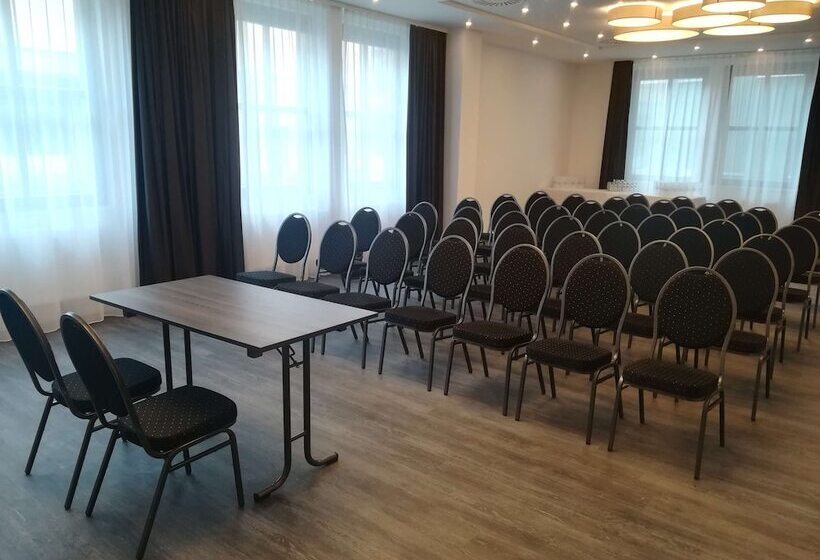 Airporthotel Berlin Adlershof