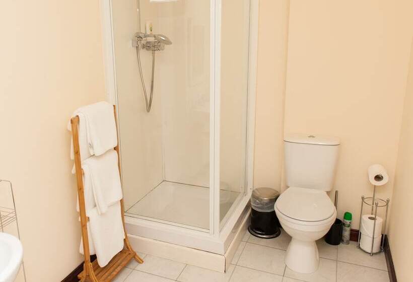 فندق Alban And Abbey House