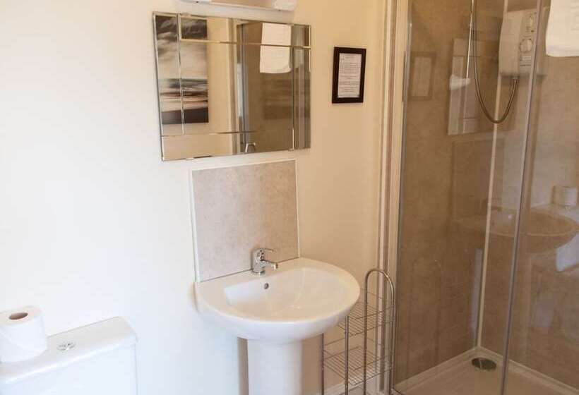 فندق Alban And Abbey House